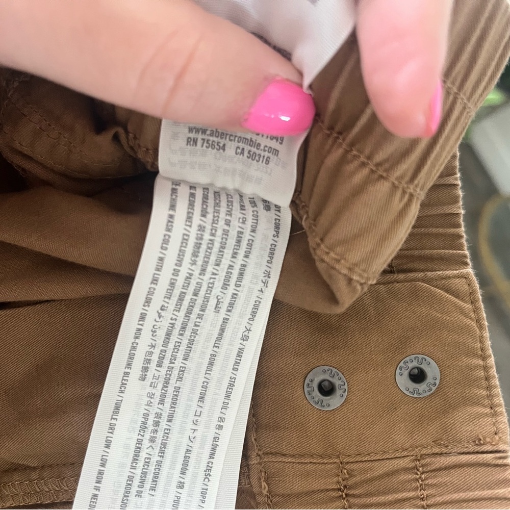 EUC Abercrombie Utility Cargo Shorts, 100% Cotton, Brown, XL - Picture 7 of 8